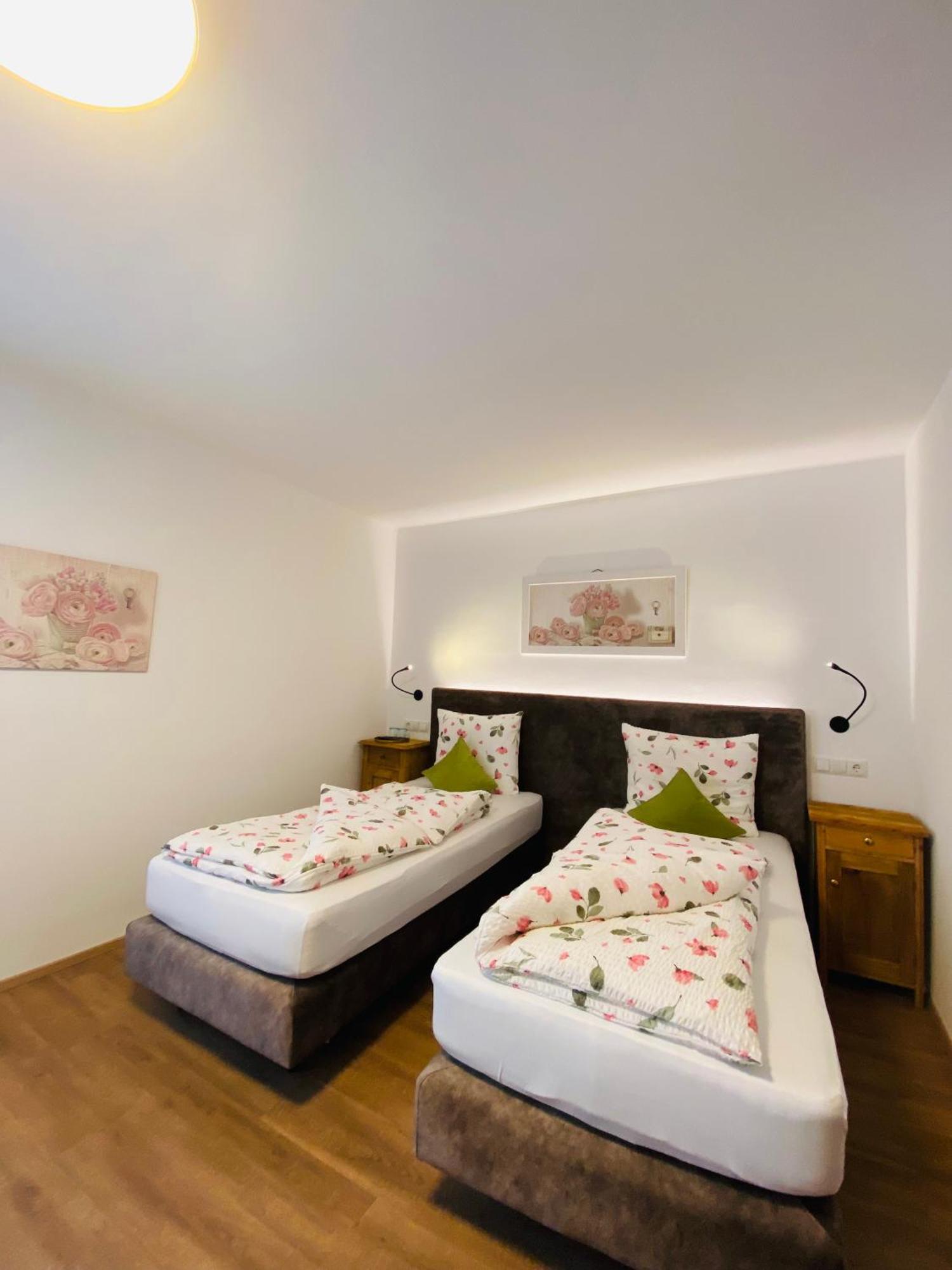 Hotel Garni Vinea Montis Termeno Exterior photo